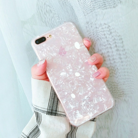 iPhone XR/XS/X/7/8/+❤️️pink shell phone case - Picture 2 of 5